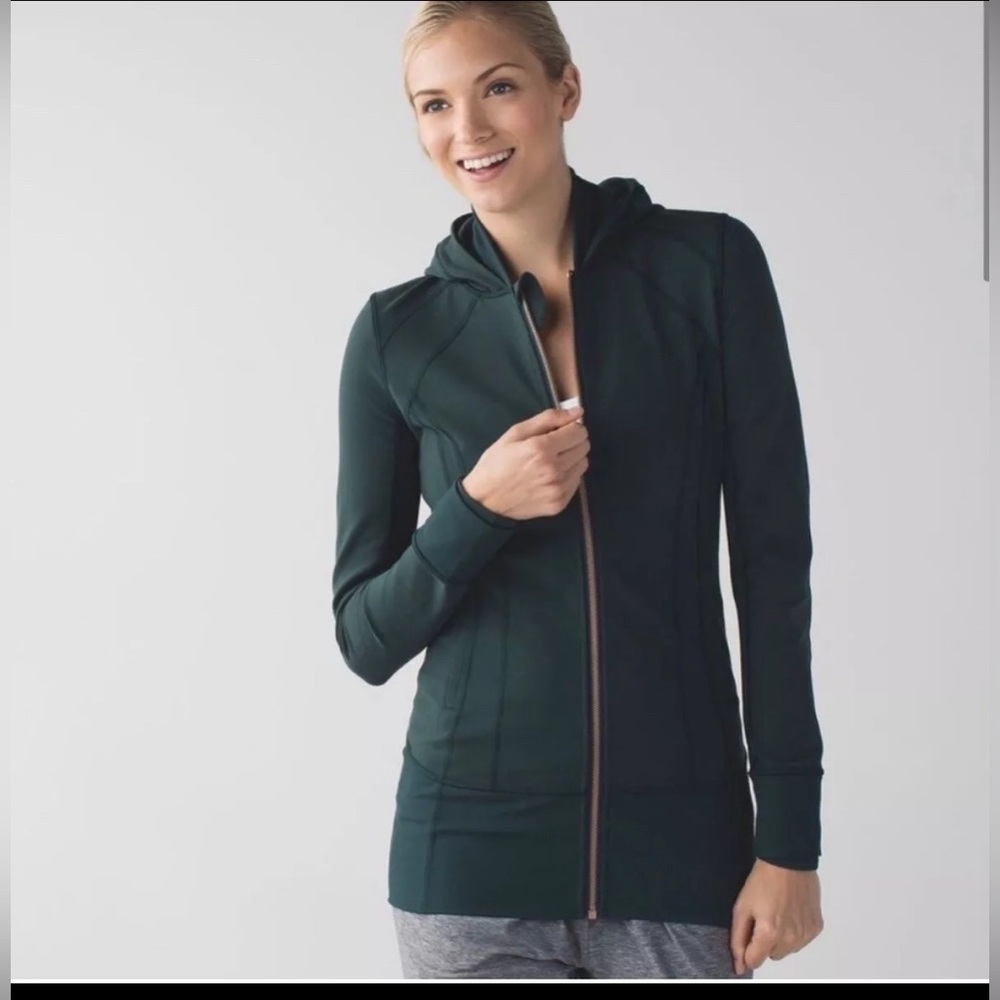 Lululemon Size 2 Daily Practice Jacket  Thumb Holes Longer Sleeve Dark Green